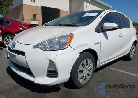 2013 Toyota Prius C One z USA, uszkodzony, nr VIN JTDKDTB30D1556251